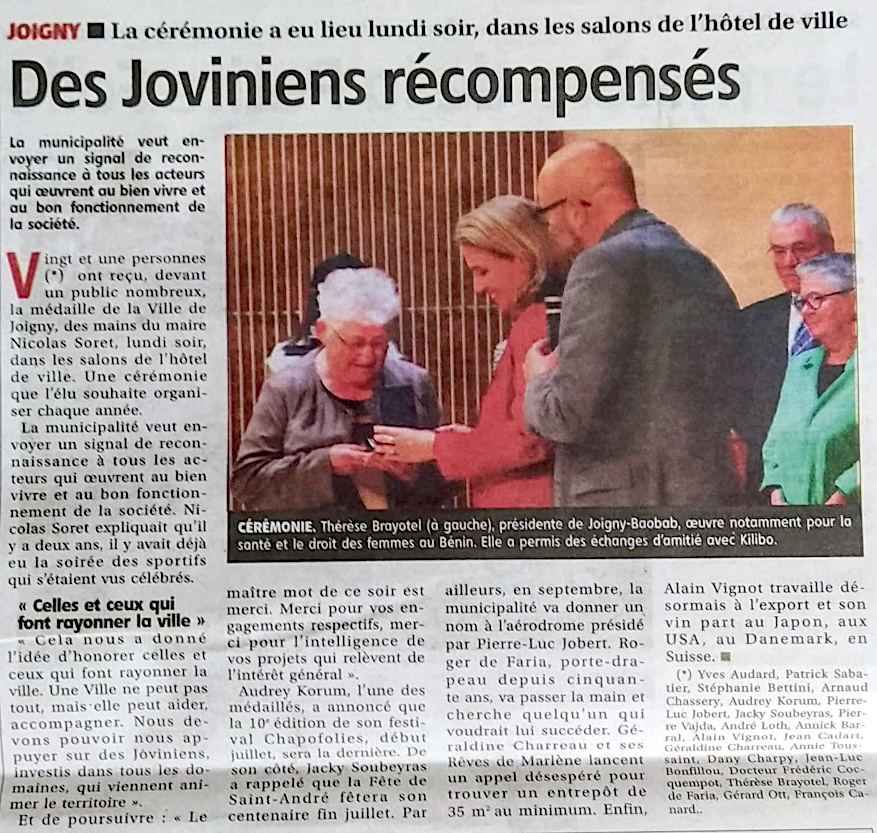 Thérèse Brayotel reçoit la médaille de la ville de Joigny