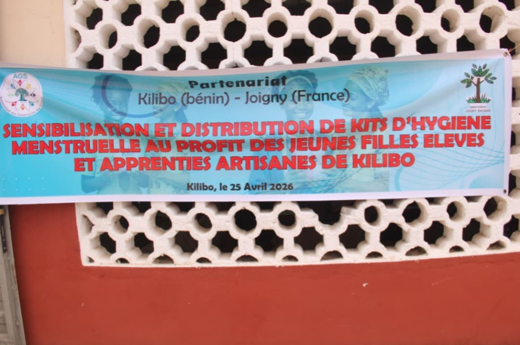 Remise de 100 kits avec une formation sur l’hygiène menstruelle